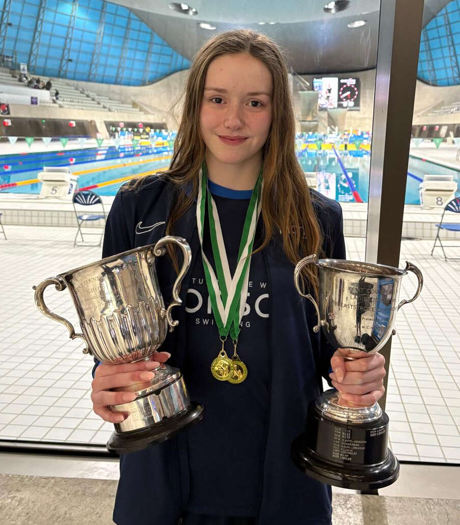 RTW Monson smash records at Kent County Championships